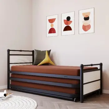 מיטת היירייזר משולשת ממתכת - דגם בלה. גרין האוס רהיטים. WWW.G-H.CO.IL