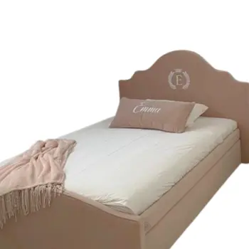 מיטה וחצי מרפדת בתפירה אישית | דגם לואי