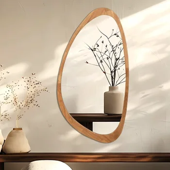 מראה דקורטיבית | מסגרת עץ מלא - גוון בהיר. WWW.G-H.CO.IL