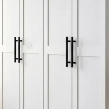 דלתות: כפרי asaf-wardrobe-interior-shelves-hanging-storage-green-house.jpg
