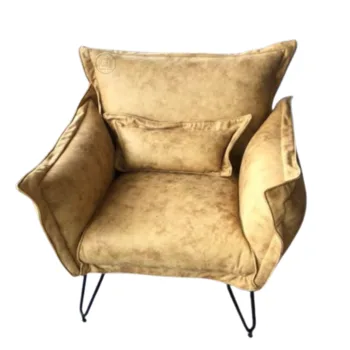 כורסא צ'ארלי שפתיים